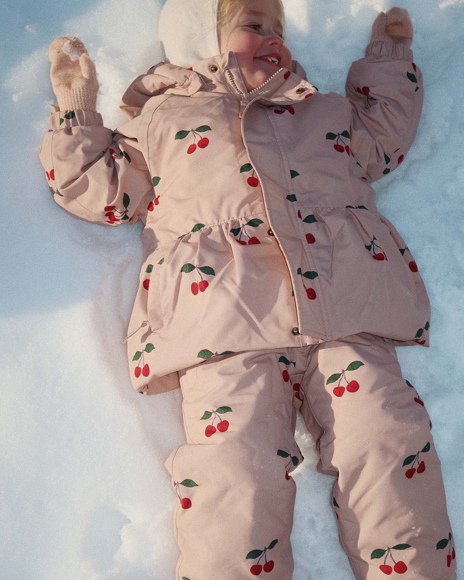 konges sløjd mismou snow pants in ma grande cerise blush at Little